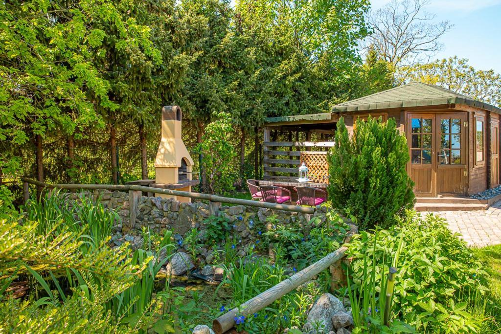 Ferienwohnung Am Walnussbaum Parchtitz 外观 照片
